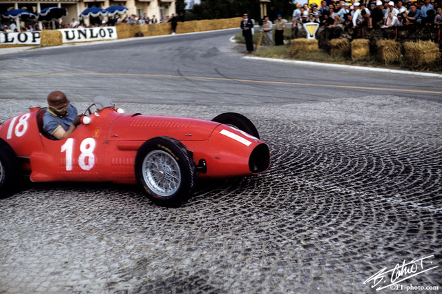 Fangio_1953_France_02_BC.jpg