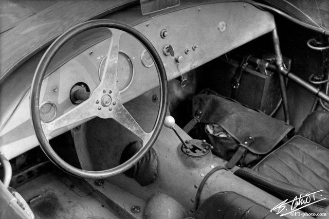 Cockpit-Lancia_1953_Targa_01_BC.jpg