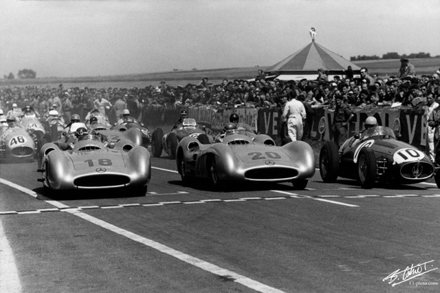 Start_1954_France_02_BC.jpg