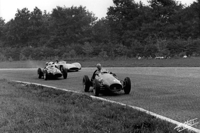 Ascari-Moss-Fangio_1954_Italy_01_BC.jpg