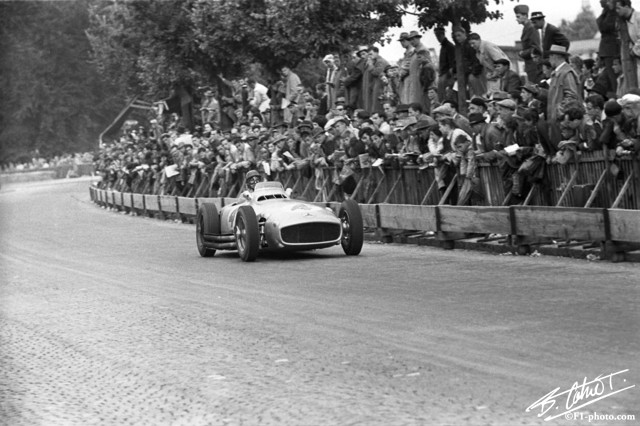 Fangio_1954_Switzerland_02_BC.jpg