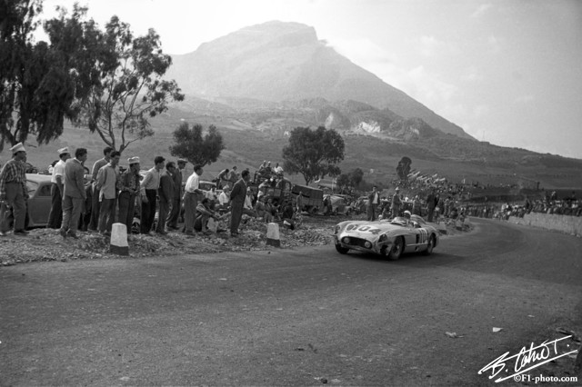 Moss_1955_Targa_03_BC.jpg