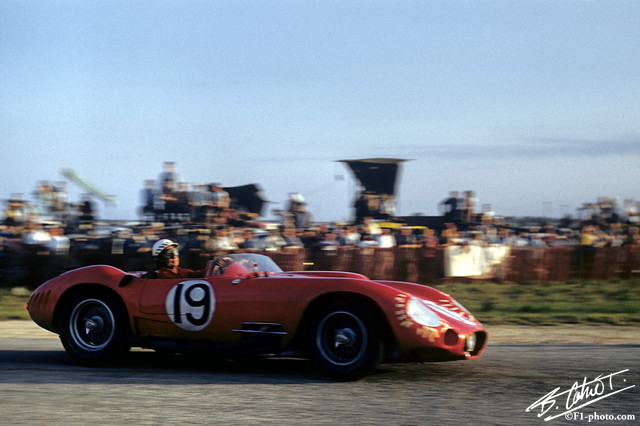 Behra_1957_Sebring_01_BC.jpg