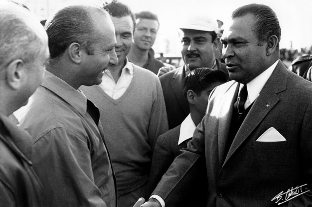 Fangio-Batista_1958_Cuba_01_BC.jpg