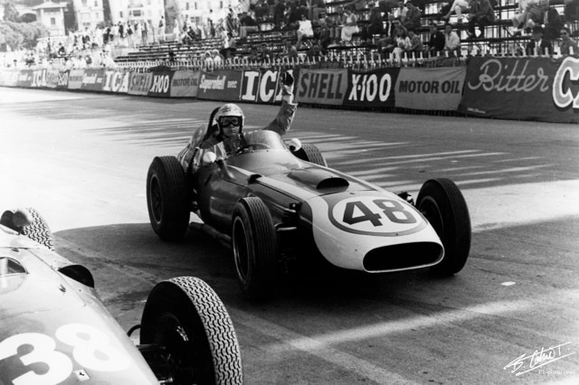 Reventlow_1960_Monaco_01_BC.jpg