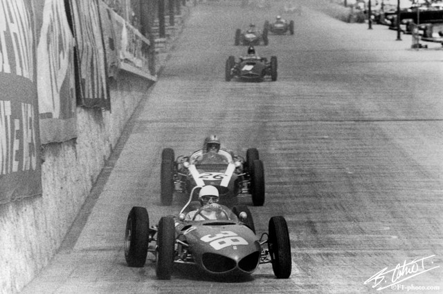 Hill-Phil-McLaren_1961_Monaco_01_BC.jpg