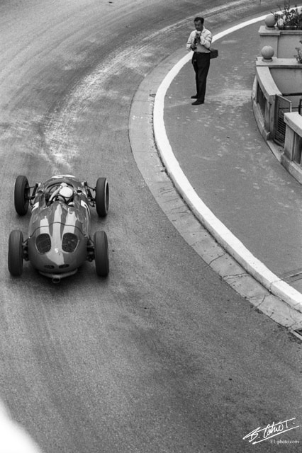 Bonnier_1962_Monaco_01_BC.jpg