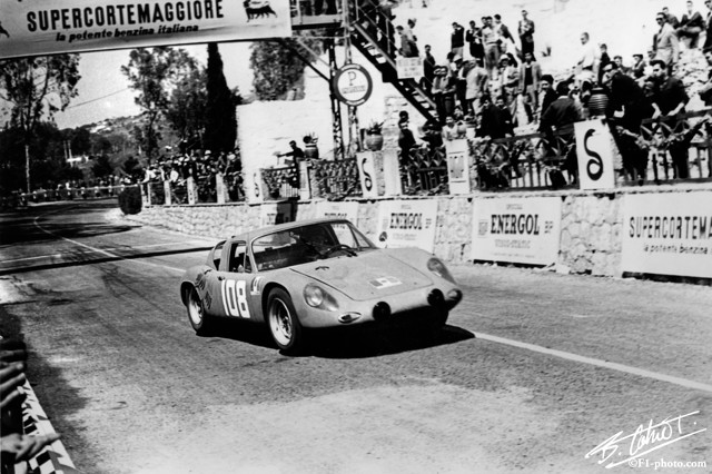 Vaccarella_1962_Targa_01_BC.jpg