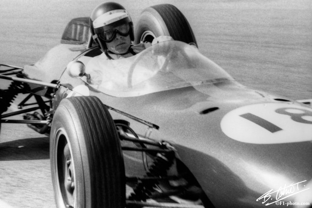 Gurney_1963_Holland_02_BC.jpg