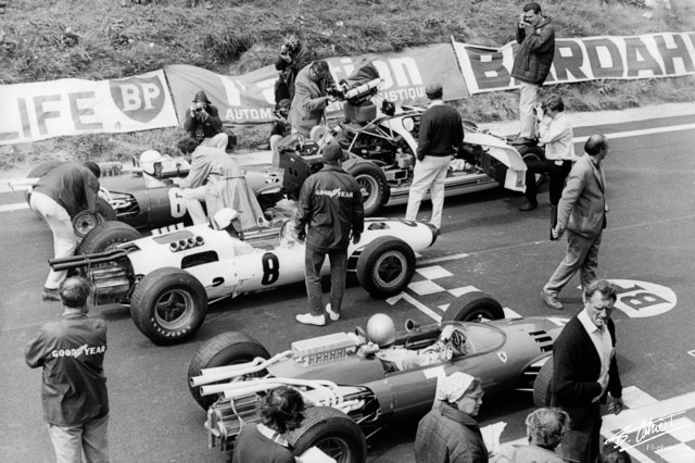 GrandPrix-Filming_1966_Clermont_02_BC.jpg