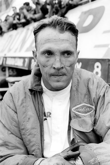 Gurney_1966_LeMans_01_BC.jpg