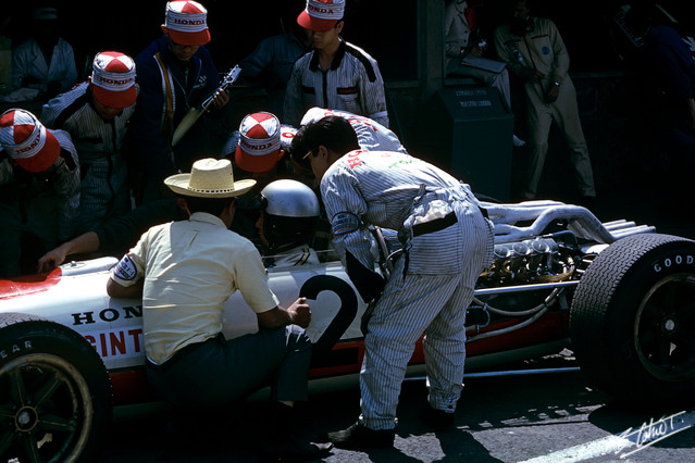 Ginther-Honda_1966_Mexico_01_BC.jpg