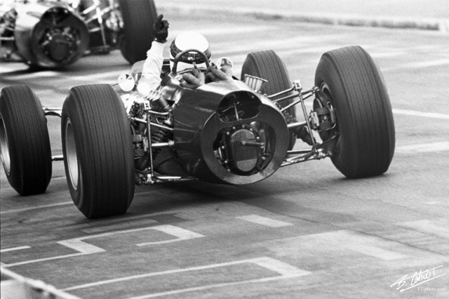 Stewart_1966_Monaco_04_BC.jpg