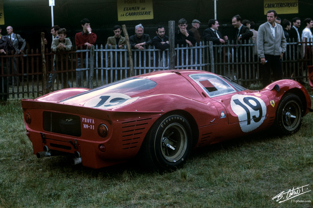Ferrari-330P4_1967_LeMans_01_BC.jpg