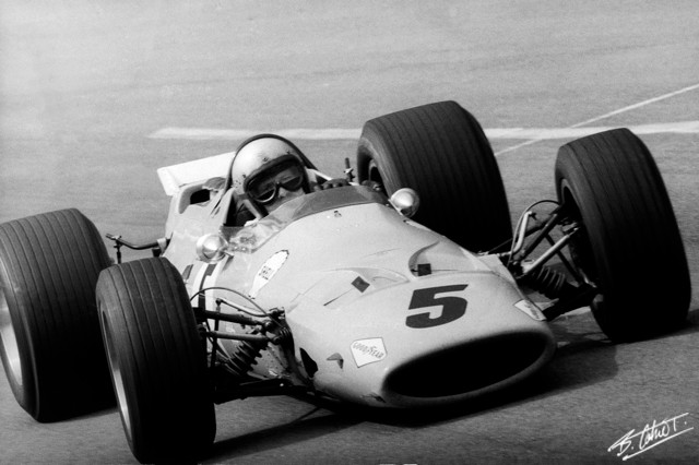 McLaren_1968_Belgium_02_BC.jpg