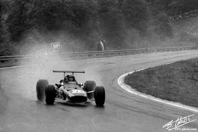 Ickx_1968_France_02_BC.jpg