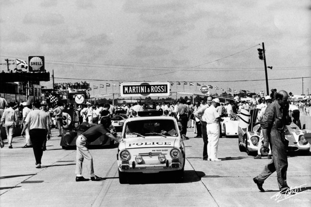 Atmosphere-start_1970_Sebring_01_BC.jpg