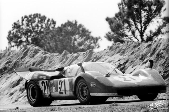 Giunti_1970_Sebring_01_BC.jpg