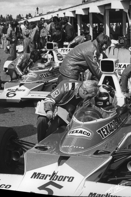 Fittipaldi-Hulme_1974_Sweden_01_BC.jpg