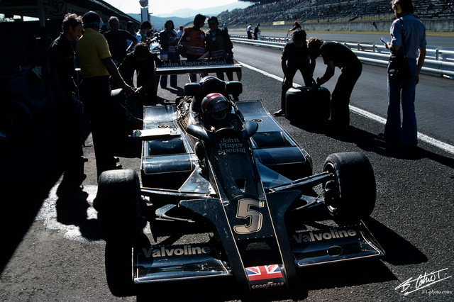 Andretti_1977_Japan_01_BC.jpg