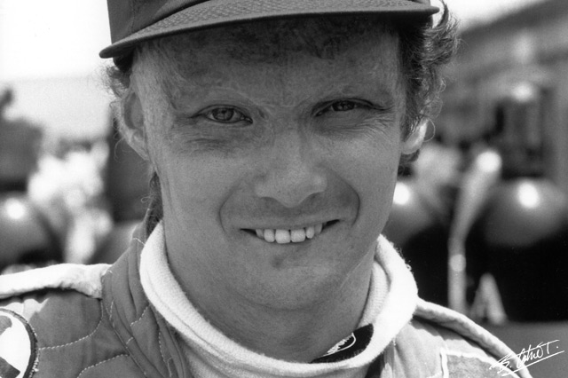 Lauda_1977_USA_01_BC.jpg