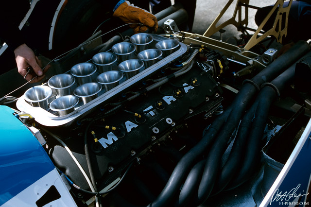 Matra-engine_1982_Belgium_01_PHC.jpg