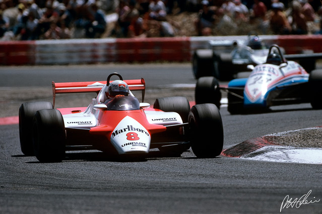 Lauda-Laffite_1982_France_01_PHC.jpg