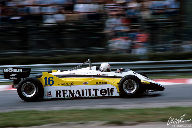 Arnoux_1982_Italy_04_PHC.jpg