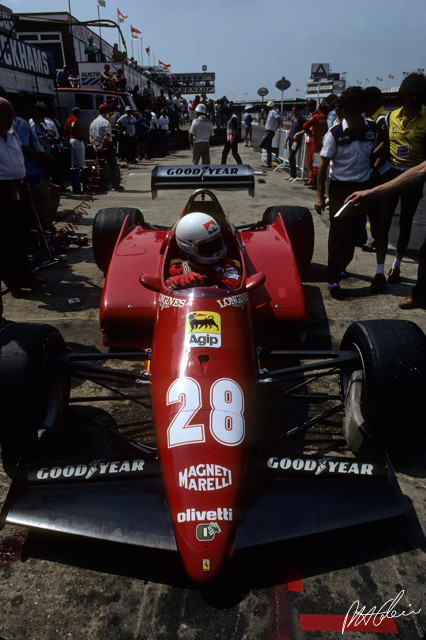 Arnoux_1983_England_02_PHC.jpg