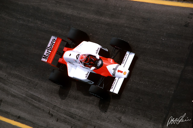 Lauda_1985_Brazil_01_PHC.jpg