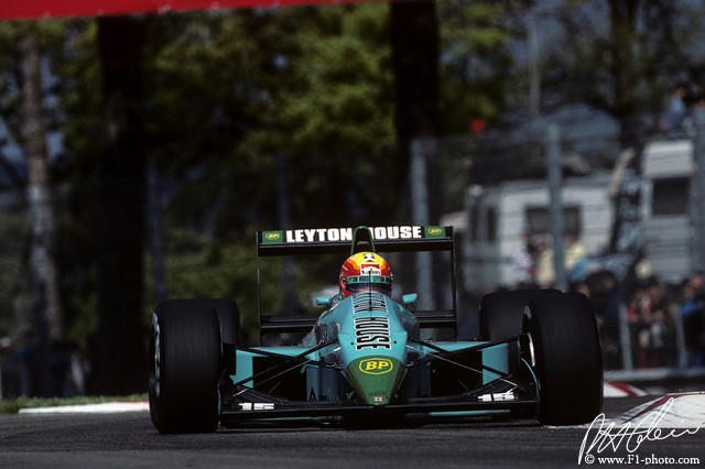 Gugelmin_1989_Imola_01_PHC.jpg