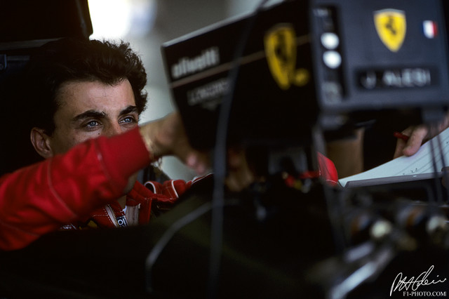 Alesi_1991_France_01_PHC.jpg