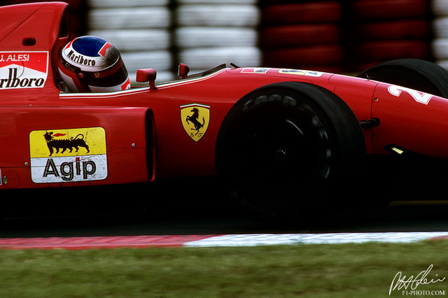 Alesi_1992_Canada_03_PHC.jpg