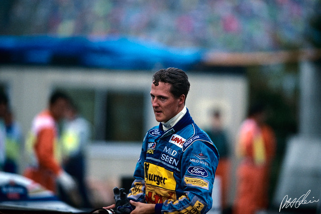 Schumacher_1994_Japan_05_PHC.jpg