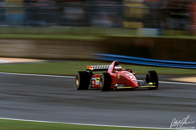 Alesi_1995_England_01_PHC.jpg