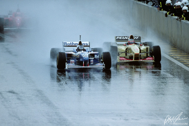 Hill-Barrichello_1996_Brazil_01_PHC.jpg