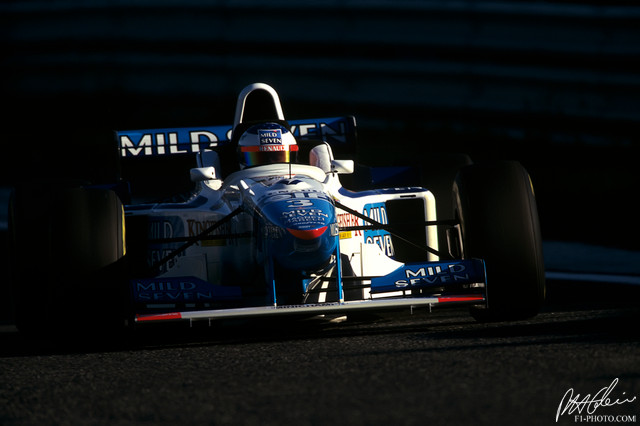 Alesi_1996_Estoril-Test_01_PHC.jpg