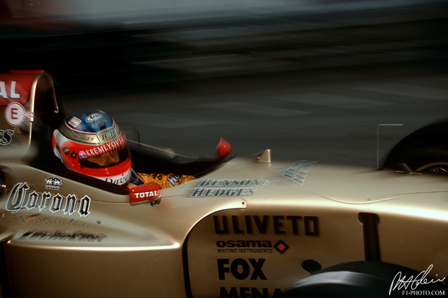 Barrichello_1996_Monaco_01_PHC.jpg