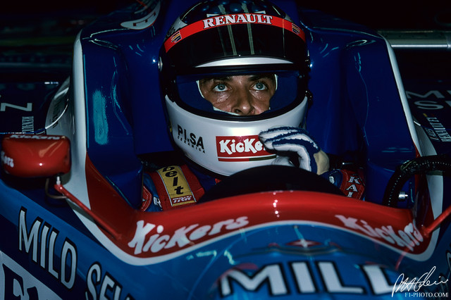 Alesi_1997_Australia_01_PHC.jpg