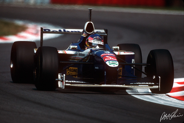 Villeneuve_1997_Italy_03_PHC.jpg