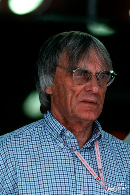 Ecclestone_1998_Australia_01_PHC.jpg