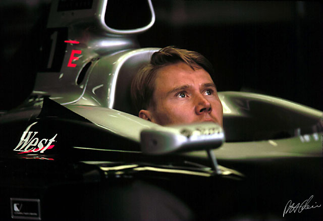 Hakkinen_1998_Australia_02_PHC.jpg