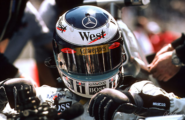 Hakkinen_1998_Brazil_04_PHC.jpg