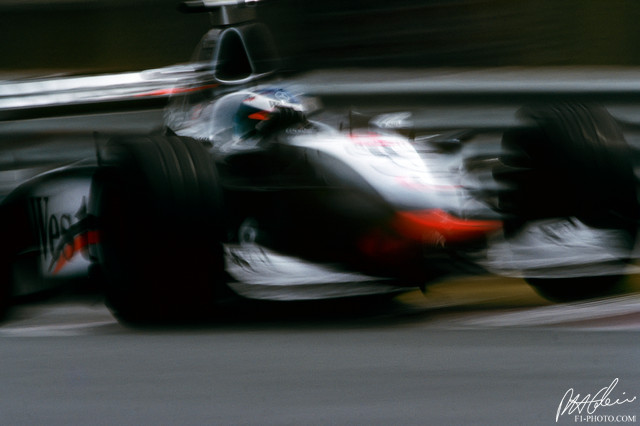 Hakkinen_1998_Canada_02_PHC.jpg