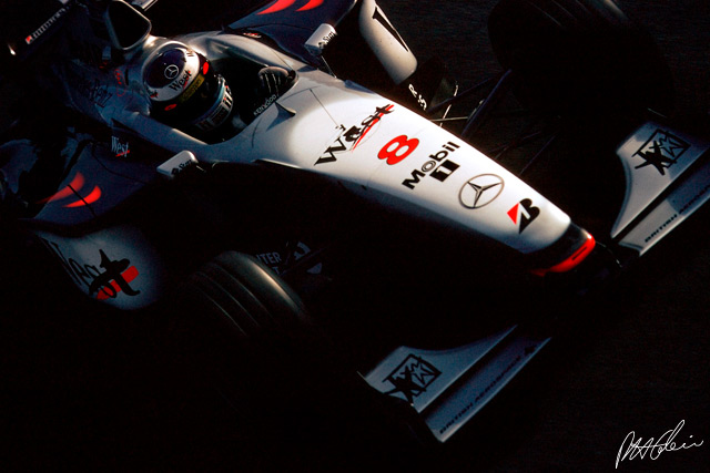 Hakkinen_1998_Italy_03_PHC.jpg