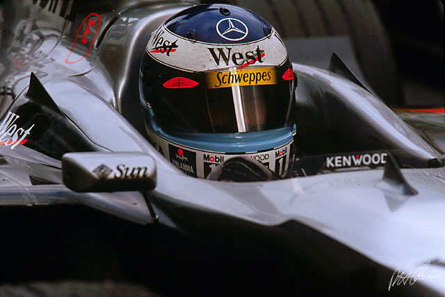 Hakkinen_1998_Nurburgring_04_PHC.jpg