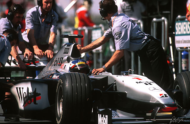 Hakkinen_1999_Australia_02_PHC.jpg