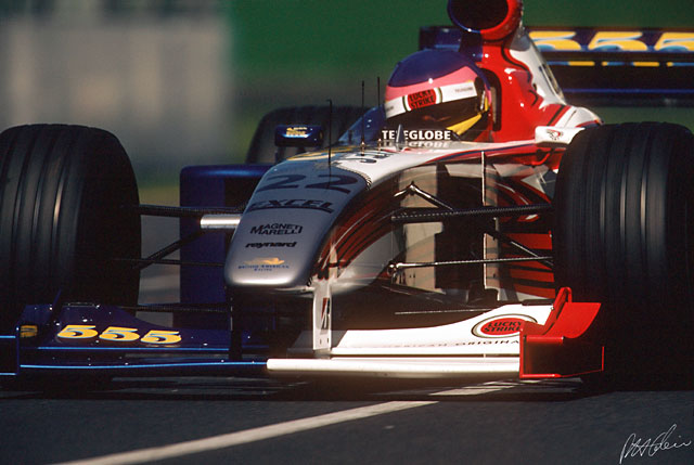 Villeneuve_1999_Australia_04_PHC.jpg