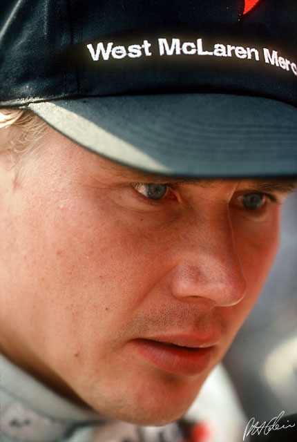 Hakkinen_1999_Italy_01_PHC.jpg