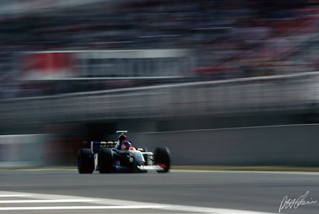 Villeneuve_1999_Spain_01_PHC.jpg